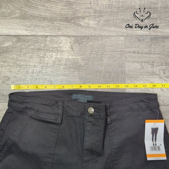 Social Standard Logan Utility Pants Size 12 - Picture 3 of 6
